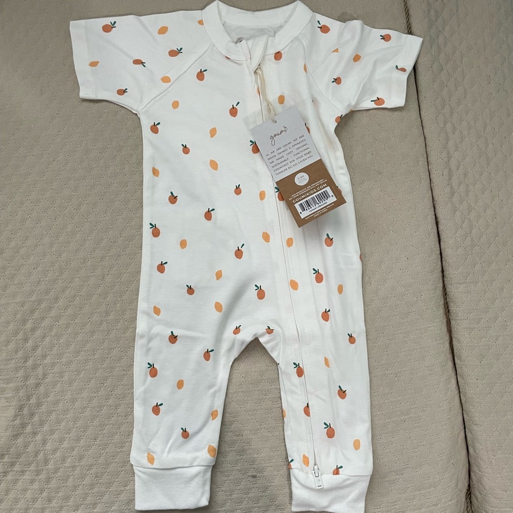 Goumi short sleeve citrus zipper bodysuit nwt